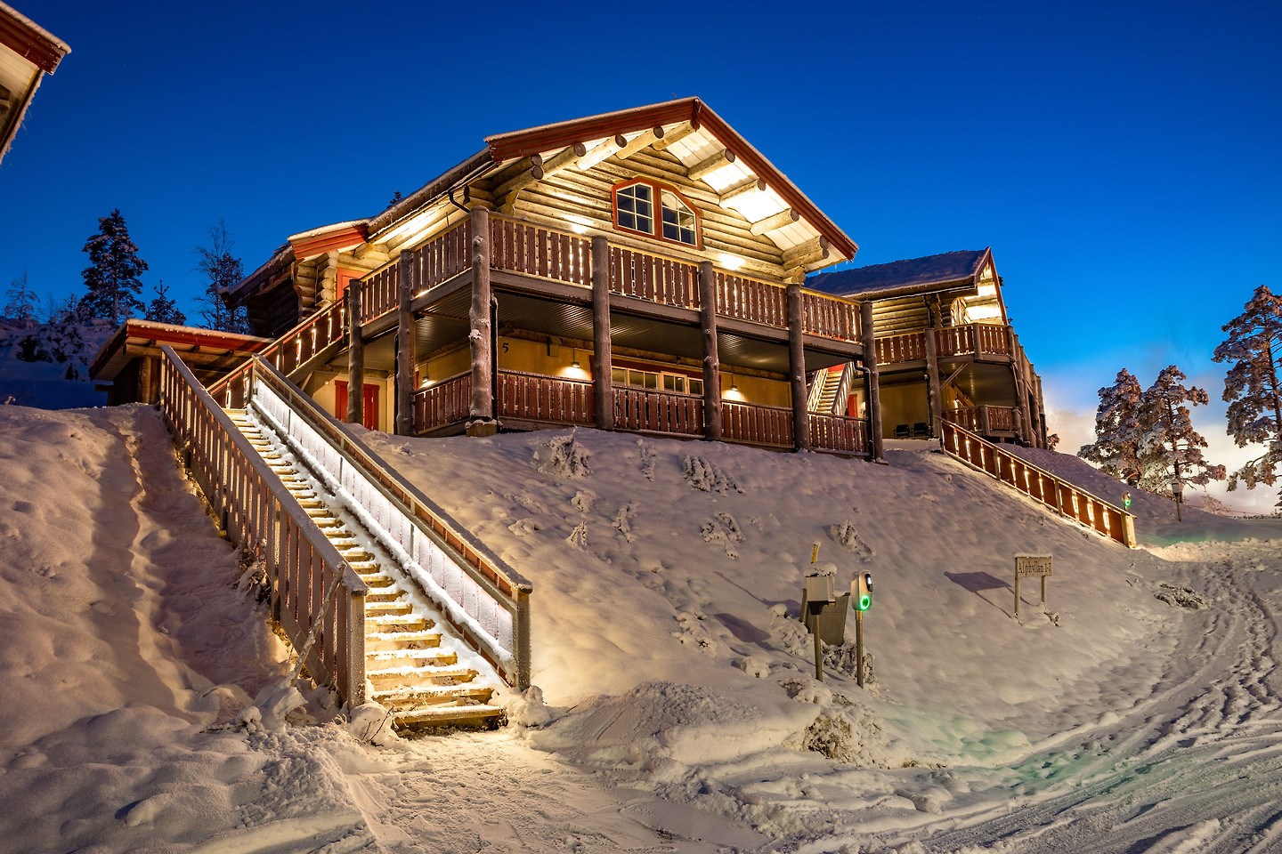 Handtimrat rundtimmerhus