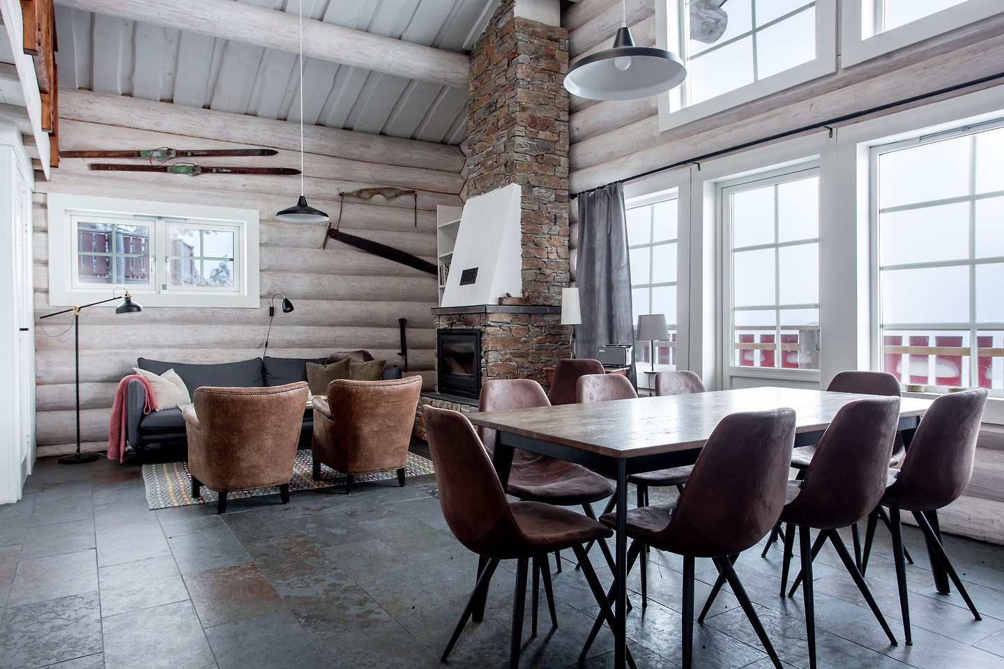 Handtimrat rundtimmerhus