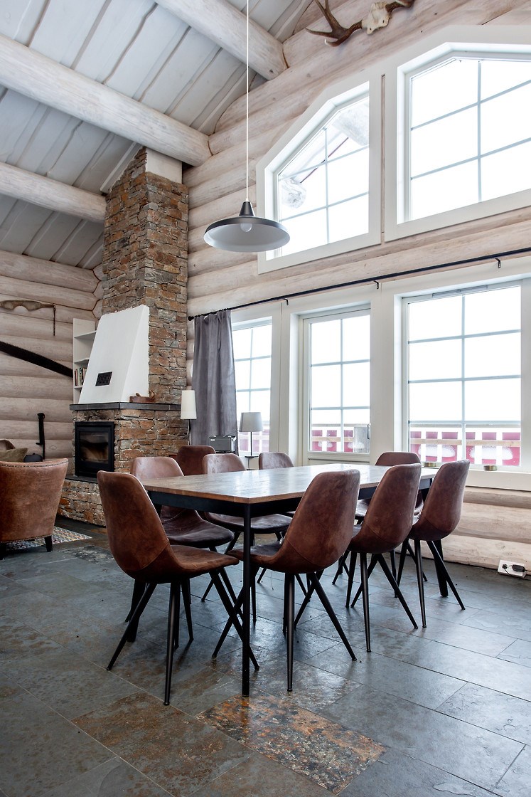 Handtimrat rundtimmerhus