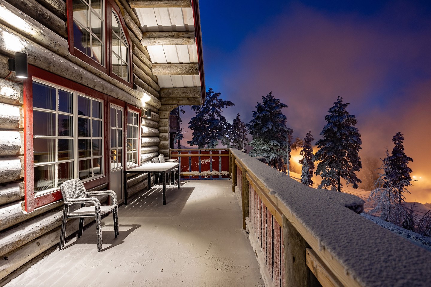 Handtimrat rundtimmerhus