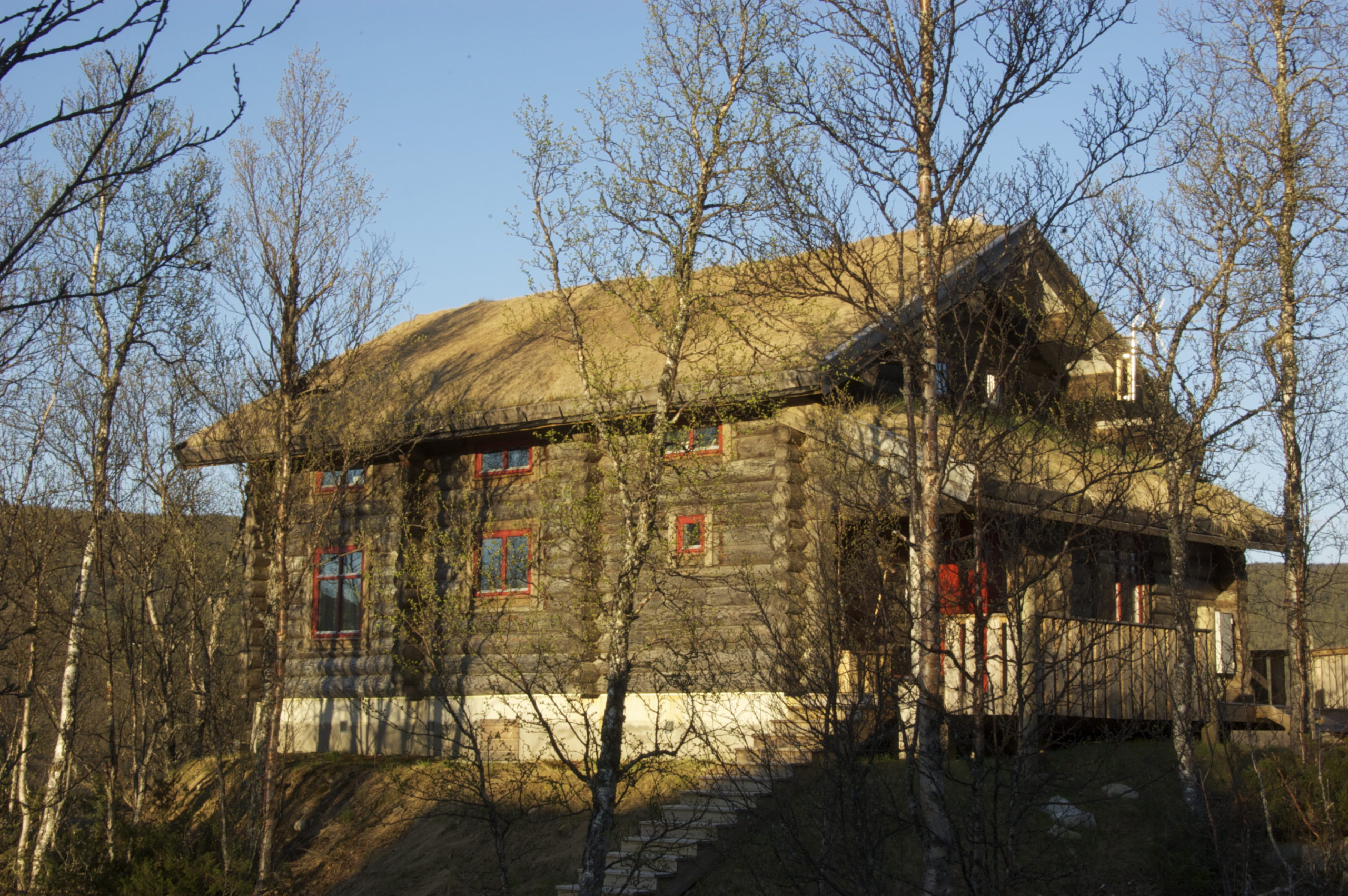 Handtimrat kundanpassat rundtimmerhus Ramundberget, SibCon